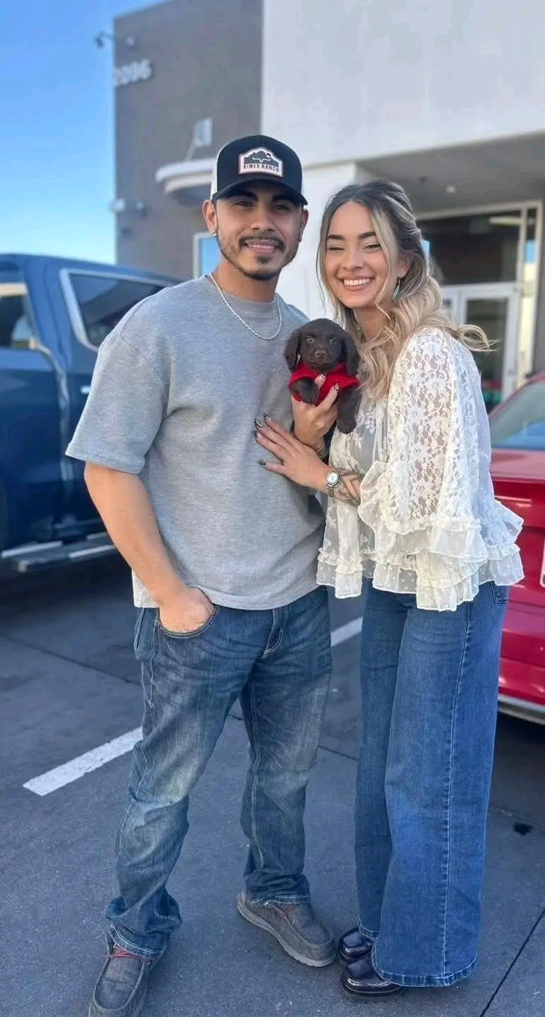 Kevin & Lauren Mott with Poppy